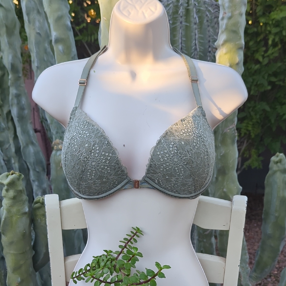 VS PINK Sage Green Lace Racerback Date Front Clasp Push Up Bra 34D